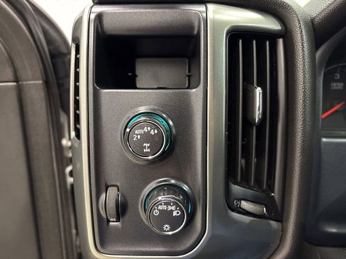 Used 2019 Chevrolet Silverado 1500 LT AWD/4WD image 27