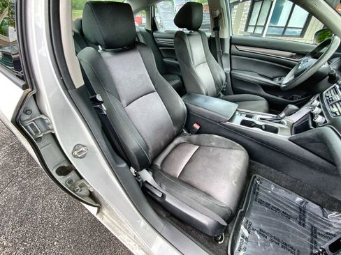 Used 2019 Honda Accord LX image 24
