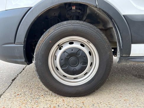 Used 2023 Ford Transit 250 148 High Roof Extended image 3