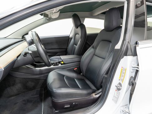 Used 2018 Tesla Model 3 Long Range image 15