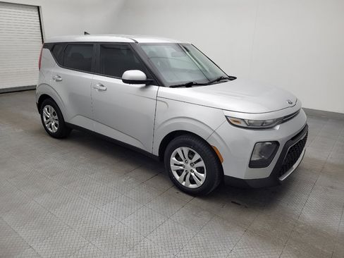 Used 2020 Kia Soul LX image 11