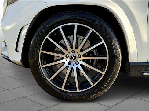 Used 2022 Mercedes-Benz GLS 450 4MATIC image 9