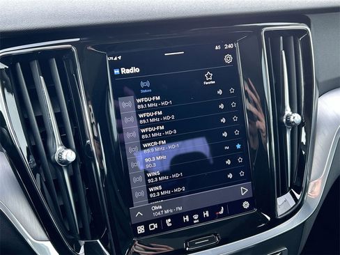 Certified 2023 Volvo S60 B5 Core w/ Climate Package image 20