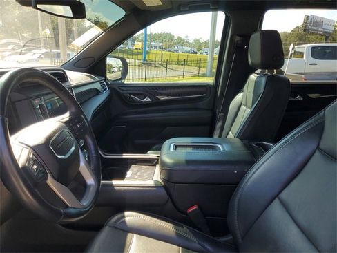 Used 2021 GMC Yukon Denali w/ LPO, Illumination Package image 13