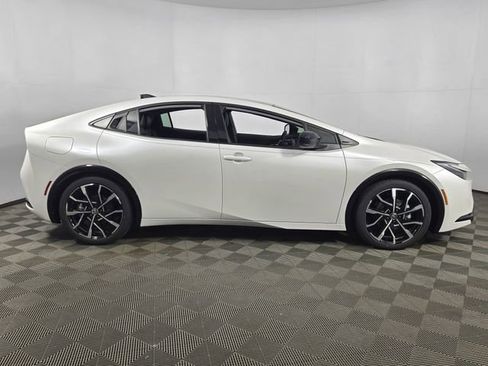 New 2026 Toyota Prius XSE Premium image 8