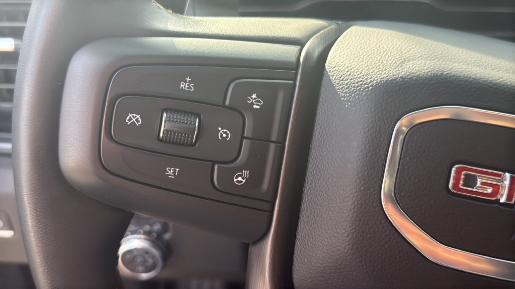 Used 2024 GMC Sierra 1500 AT4 w/ AT4 Premium Package AWD/4WD image 13