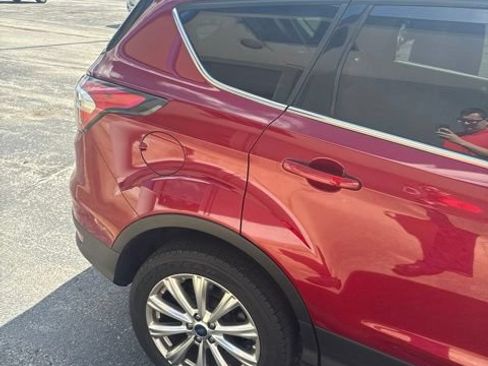 Used 2017 Ford Escape Titanium FWD image 4