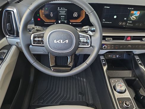 New 2025 Kia Sorento EX image 10