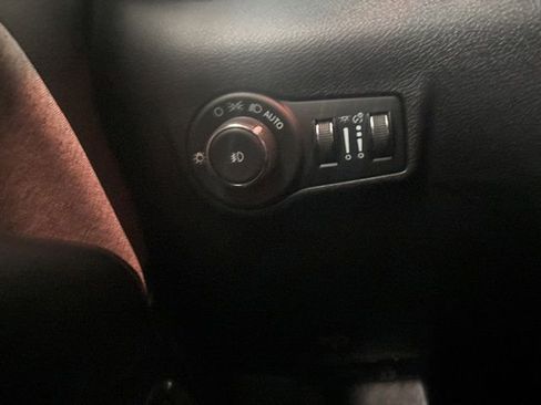 Used 2022 Jeep Compass Latitude AWD/4WD image 34