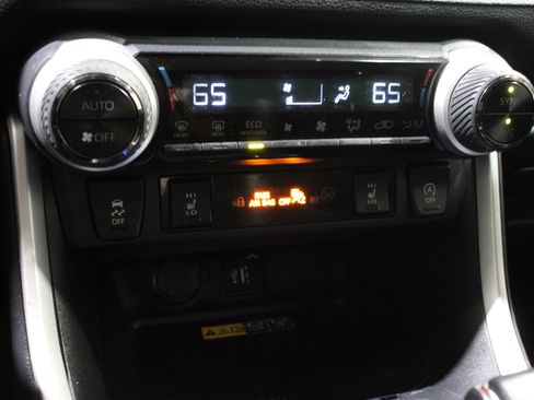 Used 2025 Toyota RAV4 XLE Premium w/ Weather Package FWD image 18