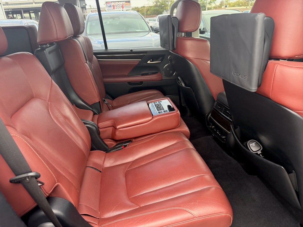 Used 2020 Lexus LX 570 4WD w/ Luxury Package image 15