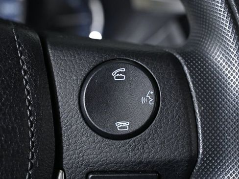 Used 2014 Toyota Corolla LE image 12