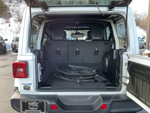 Used 2022 Jeep Wrangler Unlimited Sahara w/ Cold Weather Group image 35