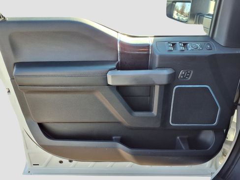 Used 2021 Ford F350 Platinum w/ Tremor Off-Road Package image 18