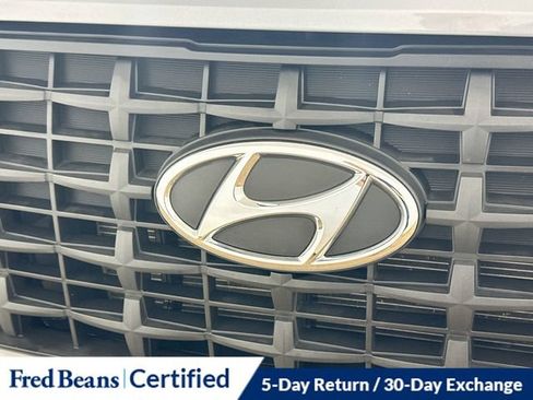 Used 2022 Hyundai Venue SE FWD image 27