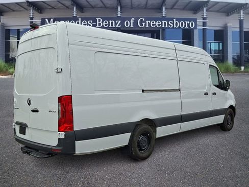 Used 2025 Mercedes-Benz Sprinter 2500 image 4