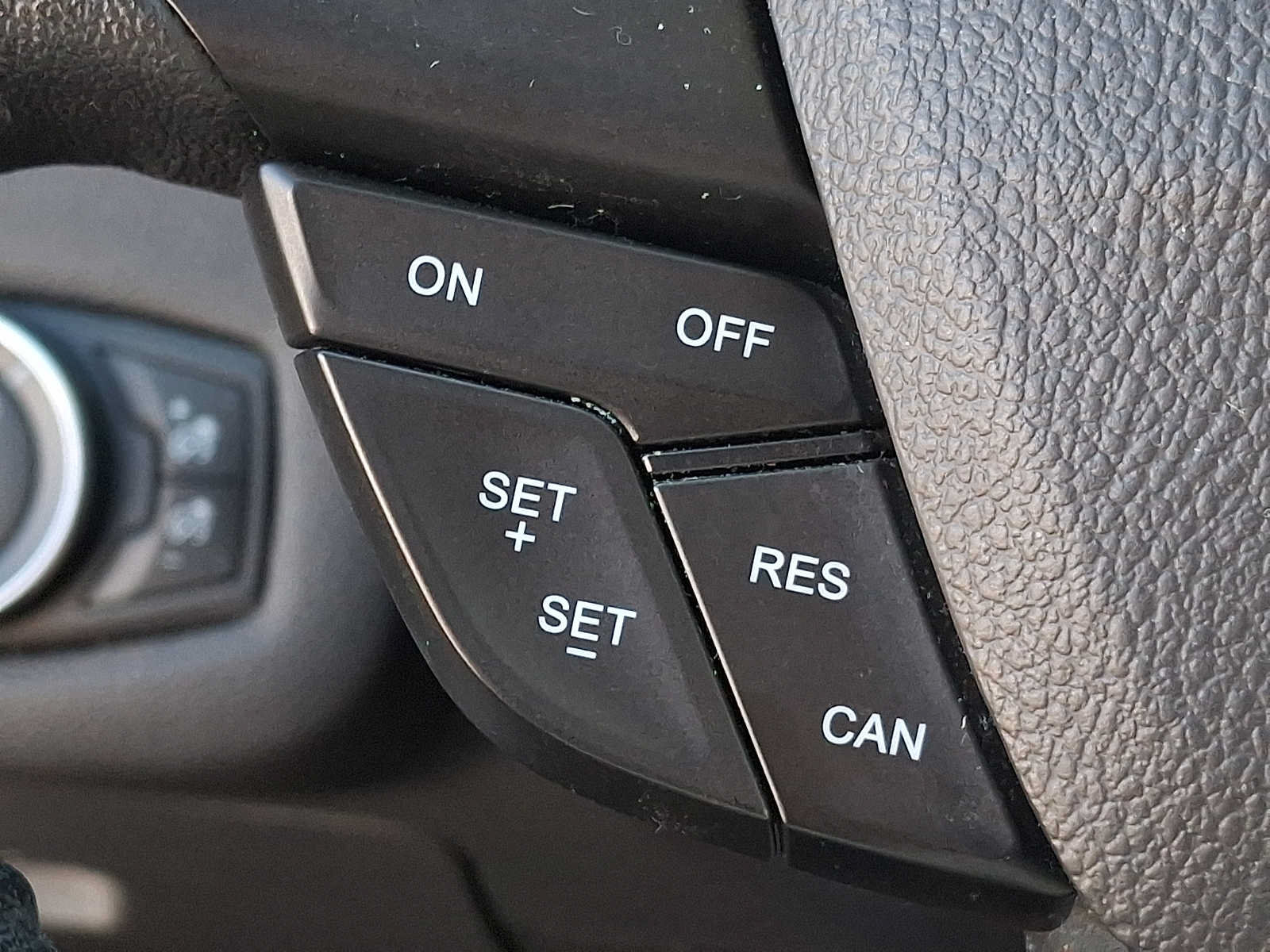 Used 2017 Ford Escape Titanium AWD/4WD image 20