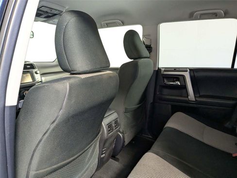 Used 2014 Toyota 4Runner SR5 AWD/4WD image 35