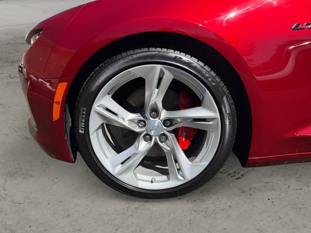 Used 2022 Chevrolet Camaro LT w/ RS Package RWD image 9