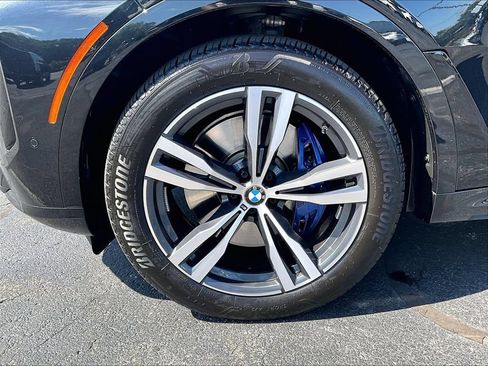 Used 2025 BMW X7 M60i AWD/4WD image 7
