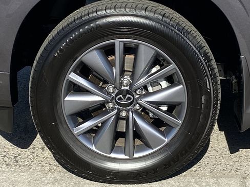 Certified 2026 INFINITI QX80 Pure w/ Cargo Package AWD/4WD image 8
