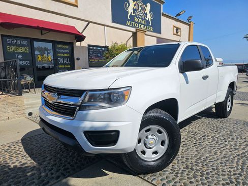 Used 2020 Chevrolet Colorado W/T w/ WT Convenience Package RWD image 1