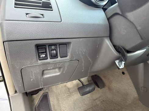 Used 2006 Nissan Altima 3.5 SE FWD image 30