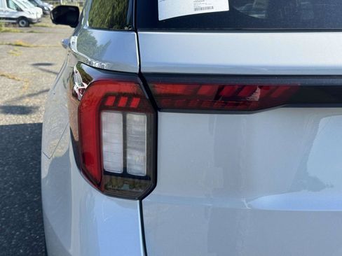 New 2026 Ford Explorer ST-Line AWD/4WD image 8