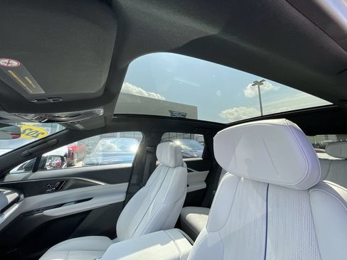 Used 2024 Cadillac Lyriq Luxury RWD image 18