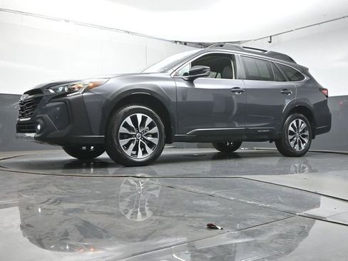 Certified 2025 Subaru Outback Limited image 37