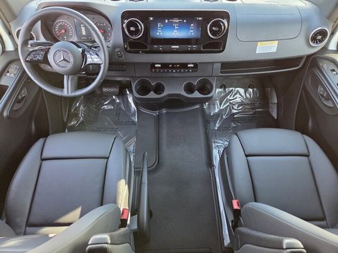 New 2026 Mercedes-Benz Sprinter 2500 image 18