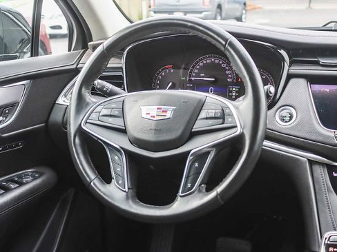 Used 2017 Cadillac XT5 Luxury w/ Driver Awareness Package image 14