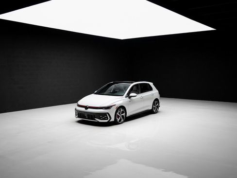 Used 2025 Volkswagen GTI SE image 77