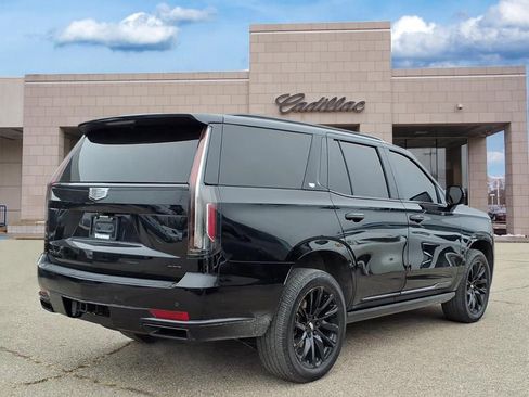 Used 2023 Cadillac Escalade Sport Platinum w/ LPO, ONYX Package image 4