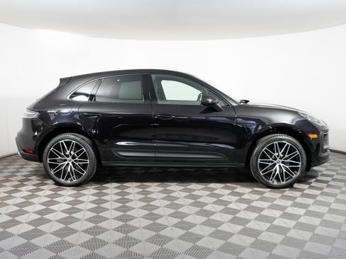 New 2026 Porsche Macan image 8