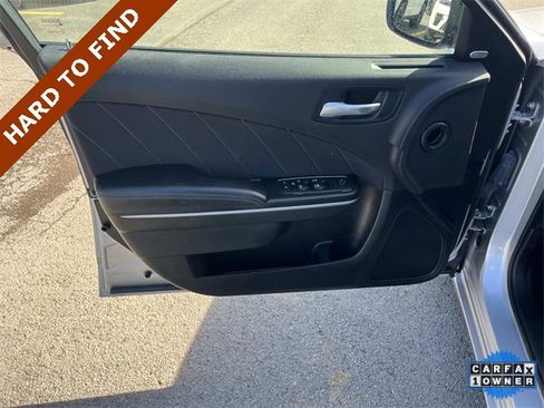 Used 2023 Dodge Charger SXT image 32