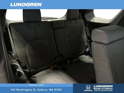 New 2026 Honda Pilot Sport image 9