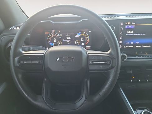 Used 2024 Chevrolet Colorado Trail Boss image 17