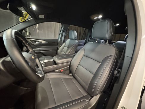 Used 2026 Chevrolet Traverse LT AWD/4WD image 5
