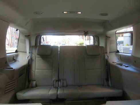 Used 2015 Chevrolet Tahoe LTZ image 28