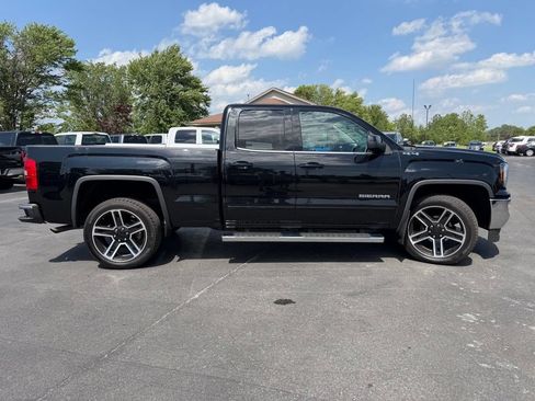 Used 2017 GMC Sierra 1500 SLE w/ SLE Value Package AWD/4WD image 4