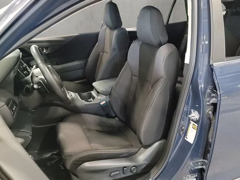 Used 2025 Subaru Outback Premium AWD/4WD image 7