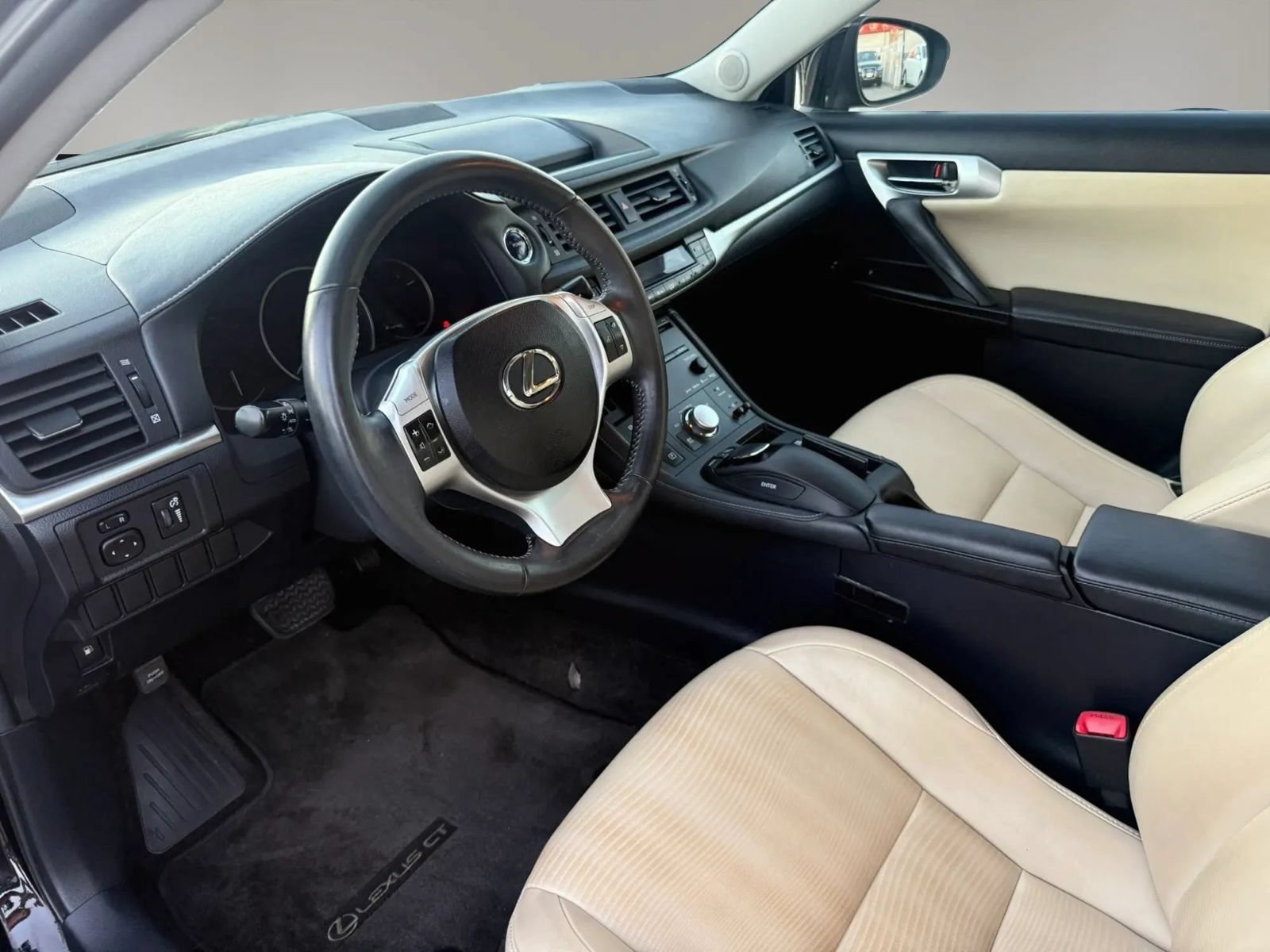 Used 2013 Lexus CT 200h w/ Premium Pkg w/Navigation FWD image 10