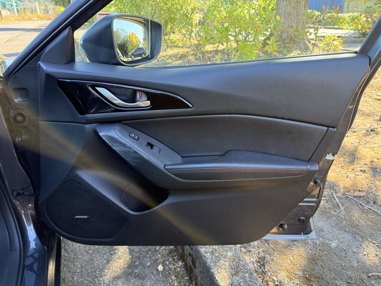 Used 2014 MAZDA MAZDA3 s Touring FWD image 19