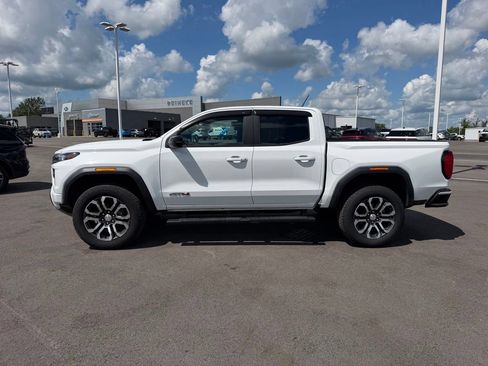 Used 2024 GMC Canyon AT4 w/ AT4 Premium Package AWD/4WD image 8