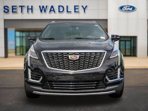 Used 2022 Cadillac XT5 Premium Luxury FWD image 2