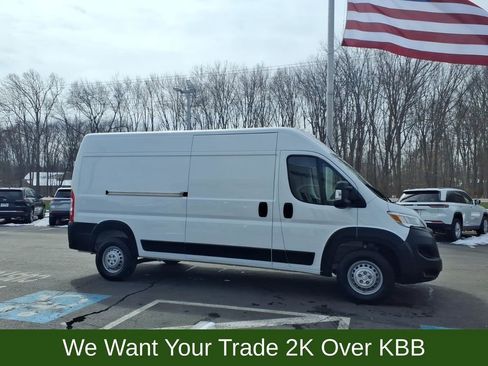 Used 2025 RAM ProMaster 2500 w/ Convenience Group image 5