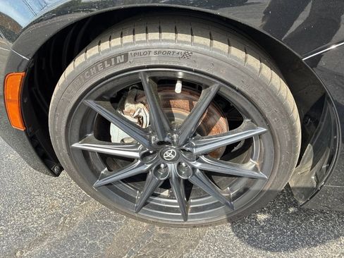 Used 2024 Toyota GR86 Premium RWD image 16