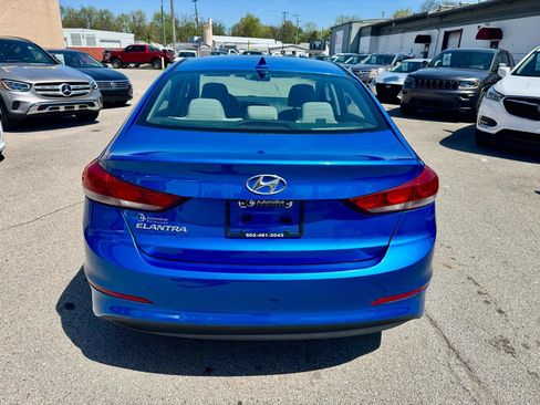 Used 2017 Hyundai Elantra SE image 10