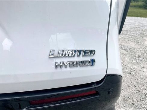 Used 2022 Toyota Sienna Limited AWD/4WD image 13